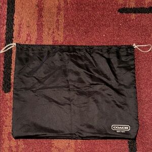 Coach‎ Silky Dust Cover